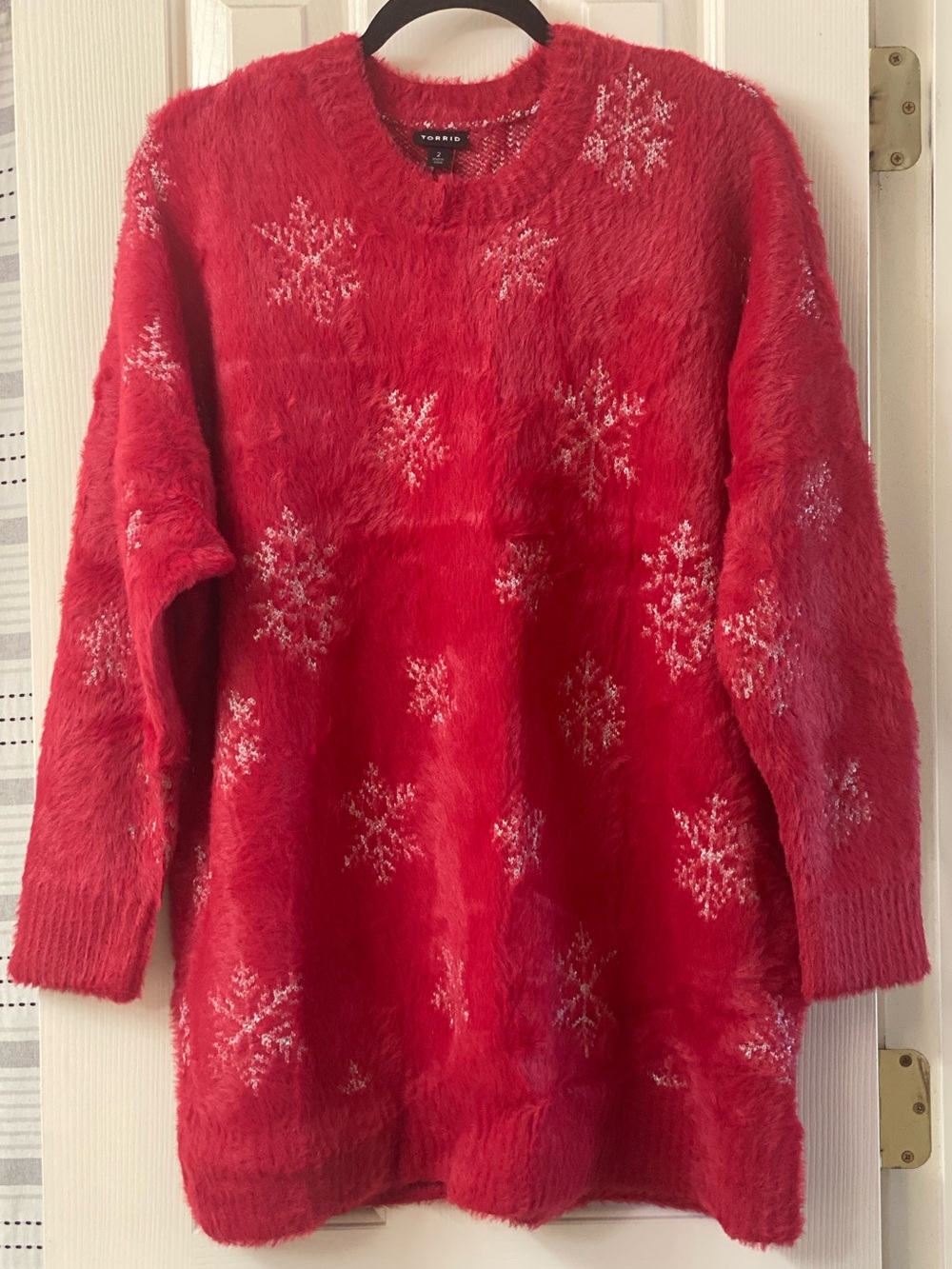 TORRID Red Eyelash Lurex Snowflake Fuzzy Pullover Sweater - Size 2X 18-20